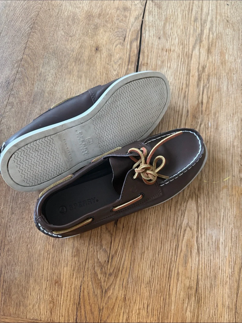 Sperry boat shoe 5M